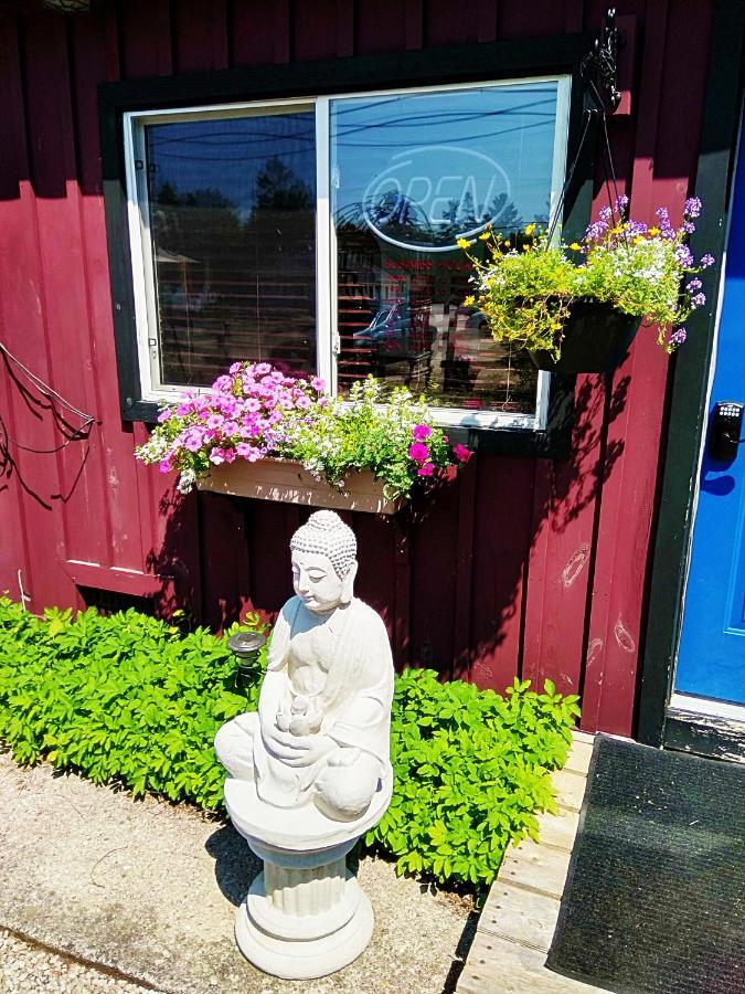 New Buddha Bing Unique Experience Cottage And Cabins Tobermory Bagian luar foto